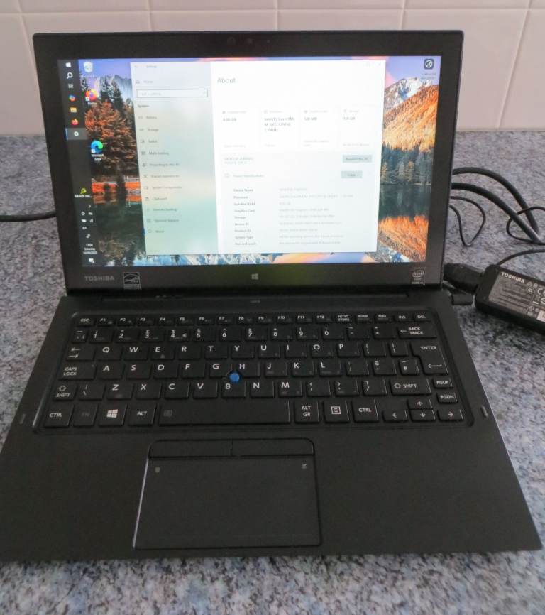 LAPTOP / TABLET TOSHIBA Z20T 13” TOUCH SCREEN ~ LOCATION FRIMLEY GU16 9YG