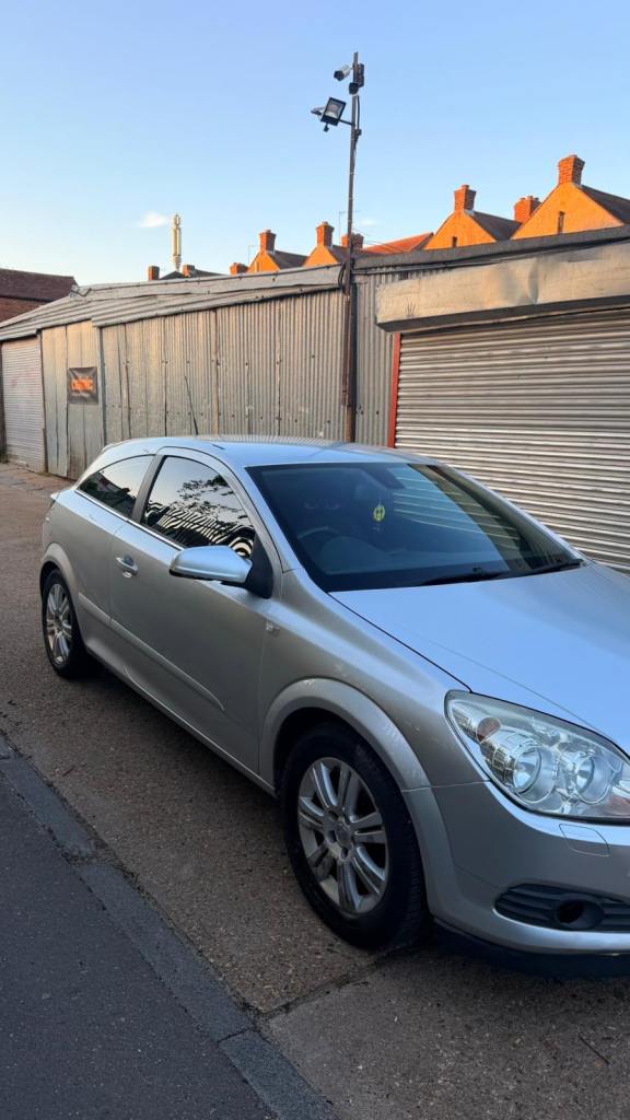 Vauxhall Astra 1.8 Petrol 3 door – Low Mileage – Excellent Condition