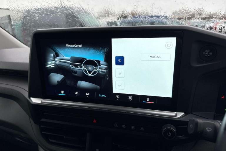 2025 Volkswagen Transporter 2.0 TDI 150 Commerce Plus Van PANEL VAN DIESEL Manual