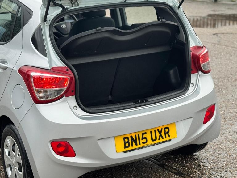 2015 Hyundai i10 1.2 SE 5dr HATCHBACK PETROL Manual