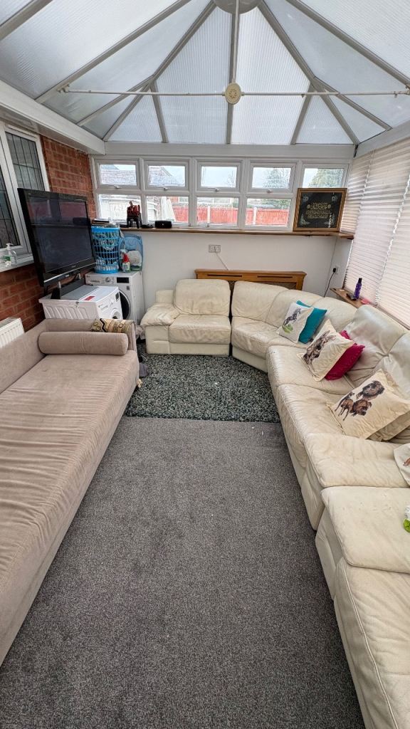 A single room for rent in lu4