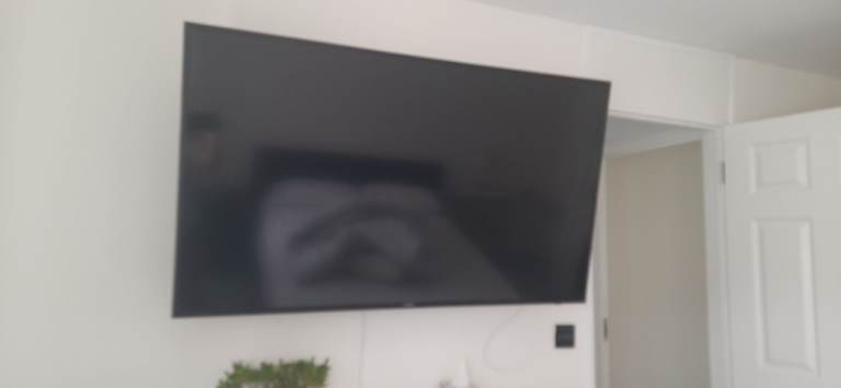 Samsung 55-inch Smart 4K UHD TV – Good Condition