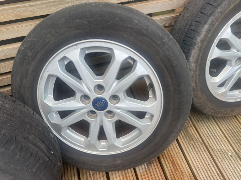 Ford transit connect alloy wheels and tyres 