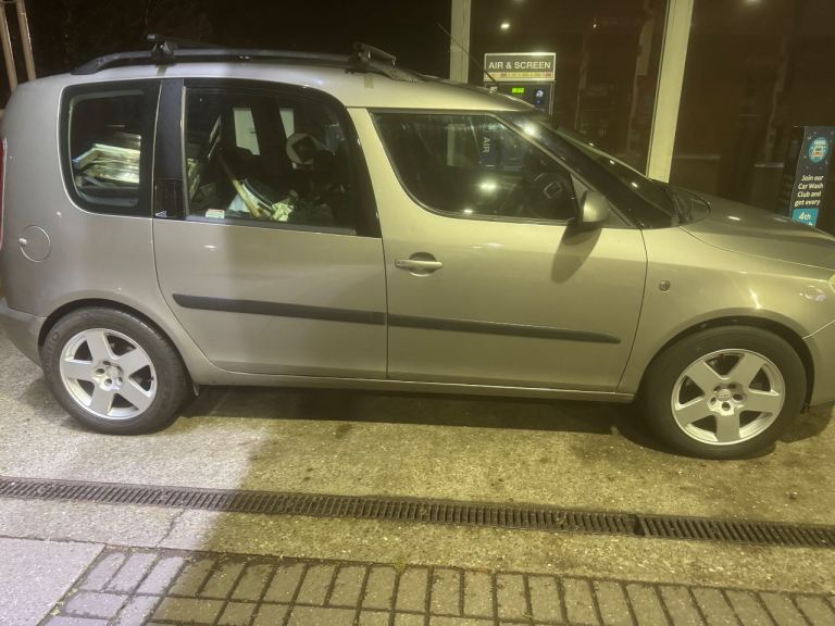Skoda, ROOMSTER, MPV, 2008, Manual, 1896 (cc), 5 doors