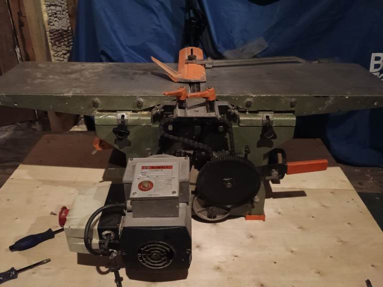 Dewalt DW1150 Planer Thicknesser – Spares or Repair (Contactor/Relay Blown)