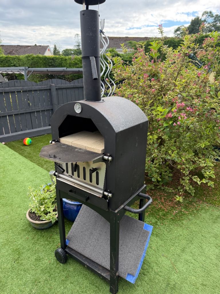 KCT outdoor pizza oven and BBQ smoker
