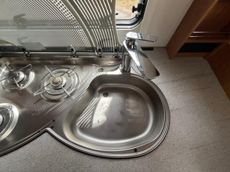 Dethleffs Espirit 7870 Comfort 7 Berth 6 Belt End Garage Motorhome