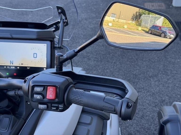 Can-Am Canyon 1330 XT 3-Wheel 