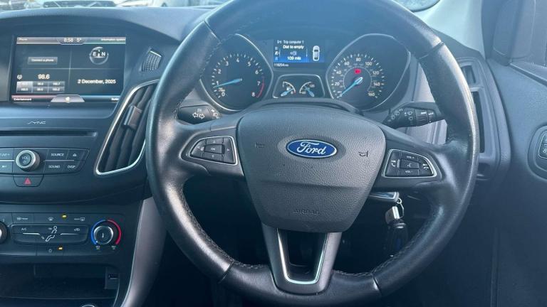 2016 Ford Focus 1.0 EcoBoost 125 Zetec 5dr HATCHBACK PETROL Manual