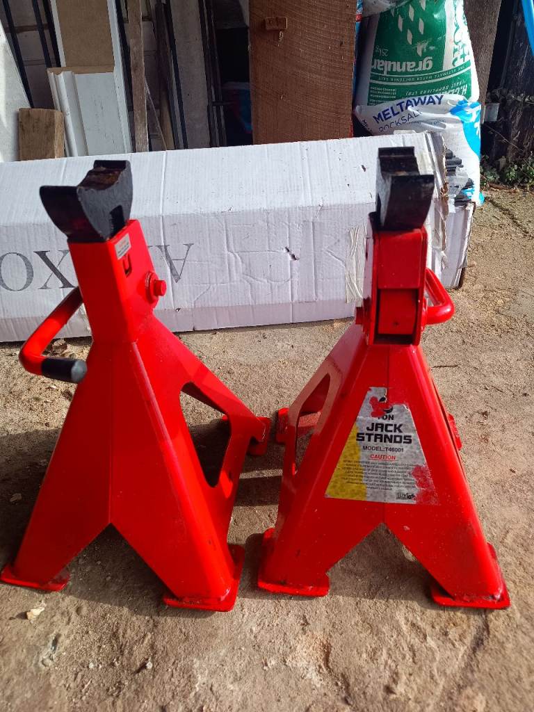 PAIR OF HEAVY DUTY 6 TON CAR JACK STANDS- RATCHET STYLE