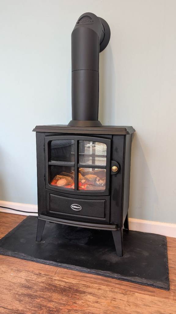 Dimplex Brayford Cast Iron Wood Burner Effect Electric Fire with Stove Pipe and Slate Hearth Pad 