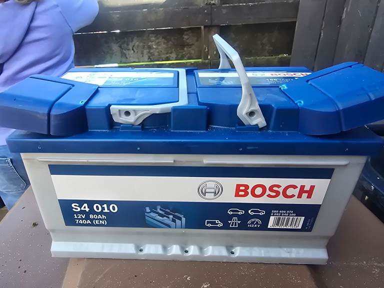 Battery fits FORD TRANSIT Bosch 110 740A 80Ah 
