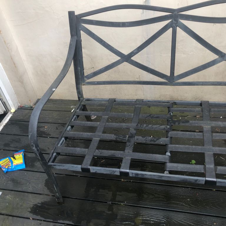 Strong metal garden bench excellent condition no cushion 