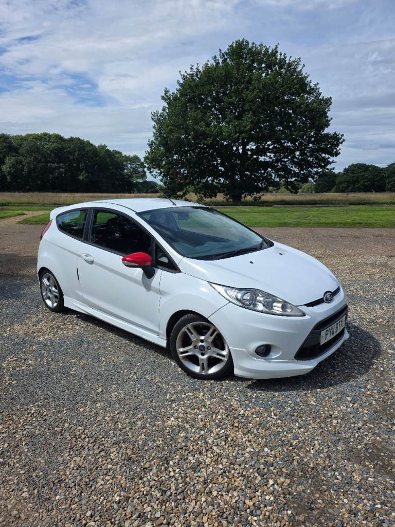 Ford, FIESTA, Hatchback, 2011, Manual, 1560 (cc), 3 doors