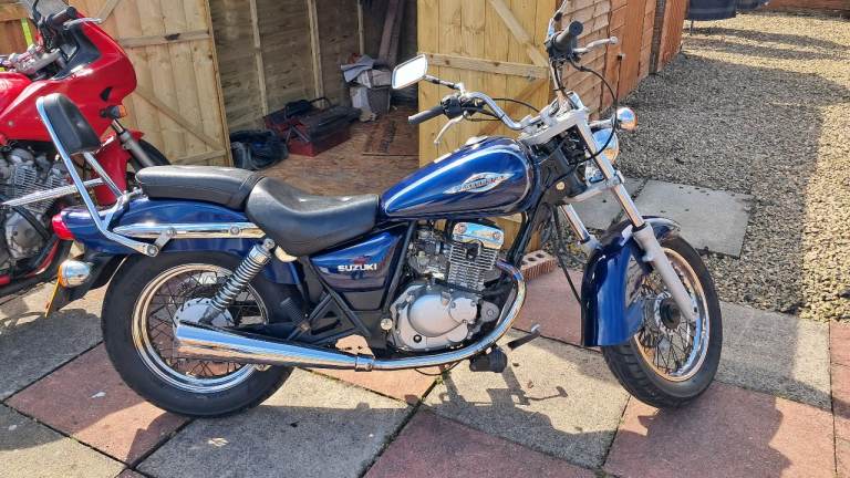 Suzuki, GZ, 2005, 124 (cc)