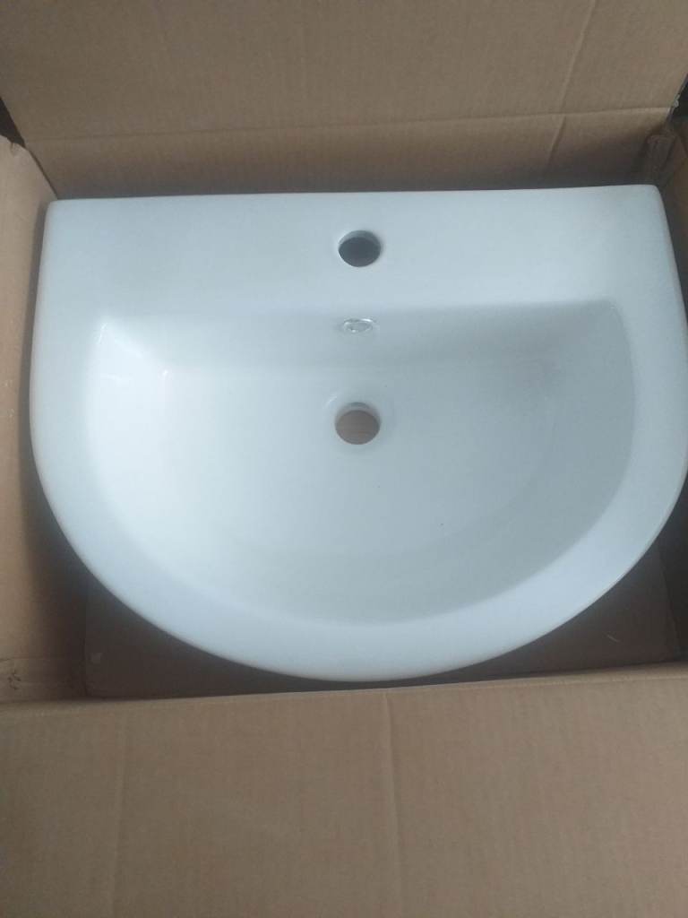New White Ceramic Bathroom Basin Sink