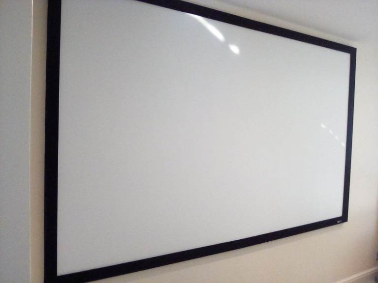 DURONIC FIXED PROJECTOR SCREEN 120 INCHES DIAGONAL PICTURE