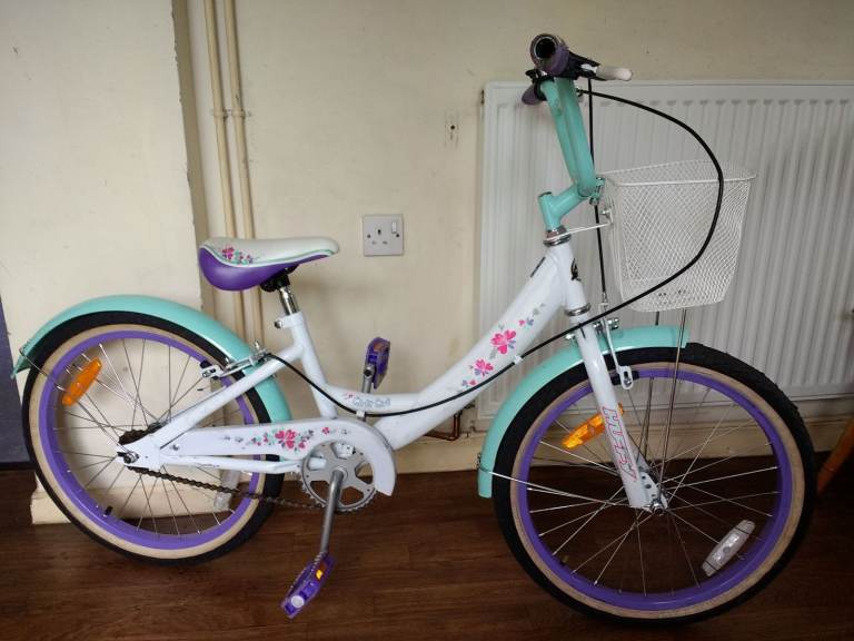 HUFFY, GIRLY GIRL - CHILD’S BIKE in full working order