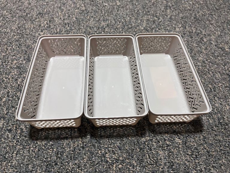 3 Mini Plastic Baskets (NEW)
