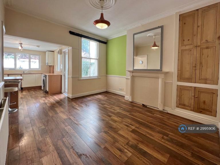 4 bedroom house in Sunbourne Rd, Liverpool, L17 (4 bed) (#2995906)