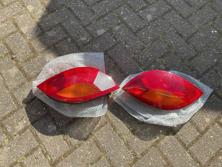 REAR LIGHT CLUSTER.  FORD MONDEO  ?