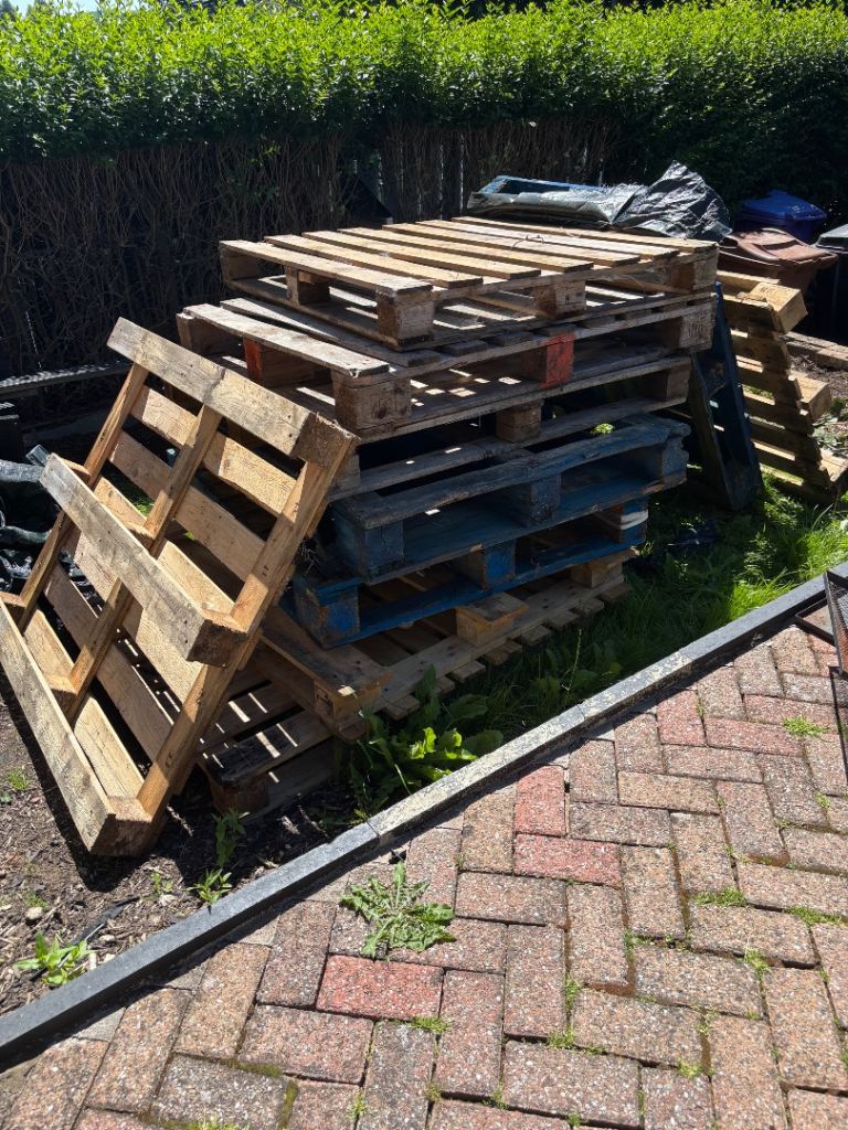Used Wooden Pallets – Mixed Colours, Fair Condition
