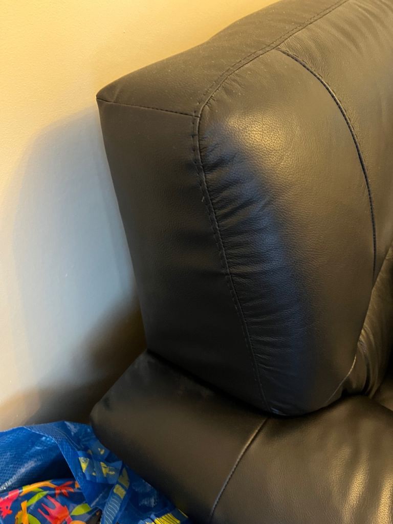 MUST GO BY WEDS 9th DEC - SOFA