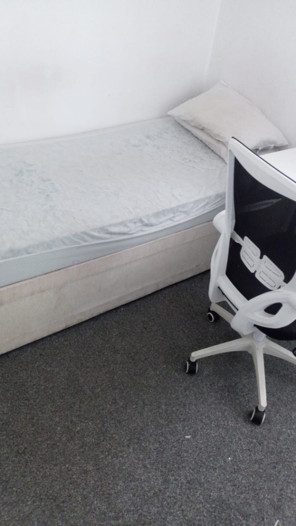 Spacious and Cosy Single Rooms for Rent in - RM3 8PH