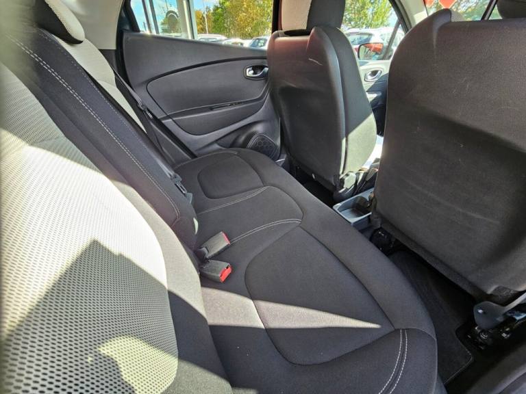 2018 Renault Captur 1.5 dCi ENERGY Iconic SUV 5dr Diesel Manual Euro 6 (s/s) (90 ps) HATCHBACK Di...