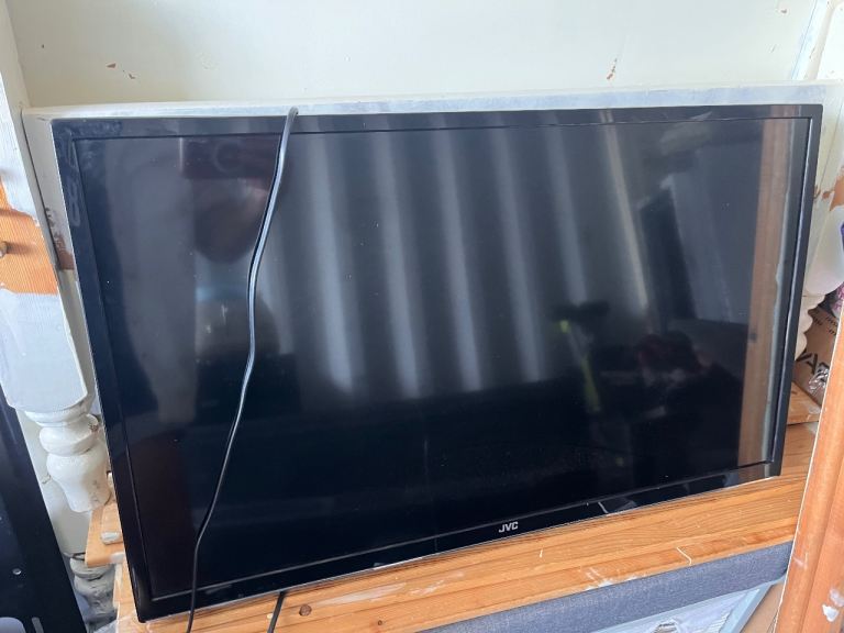 JVC 32" LED Smart TV LT-32C760 - Good Condition