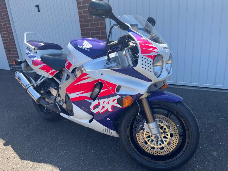 HONDA FIREBLADE CBR900RR SC28 ORIGINAL MODEL