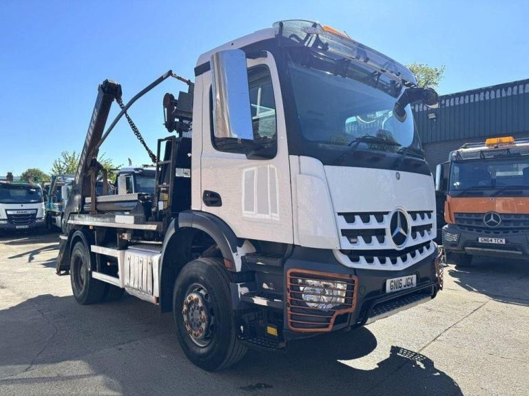 2016 MERCEDES AROCS 1824 SKIP LOADER