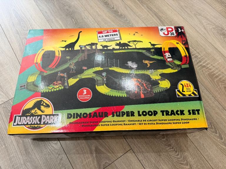 Jurassic Park Dinosaur Super Loop Track Set - Boxed