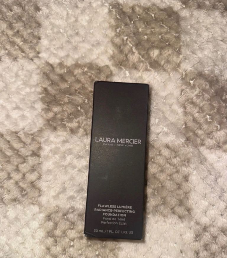 Laura Mercier Flawless Lumiere Foundation - 2N2 Linen 30ml - NEW