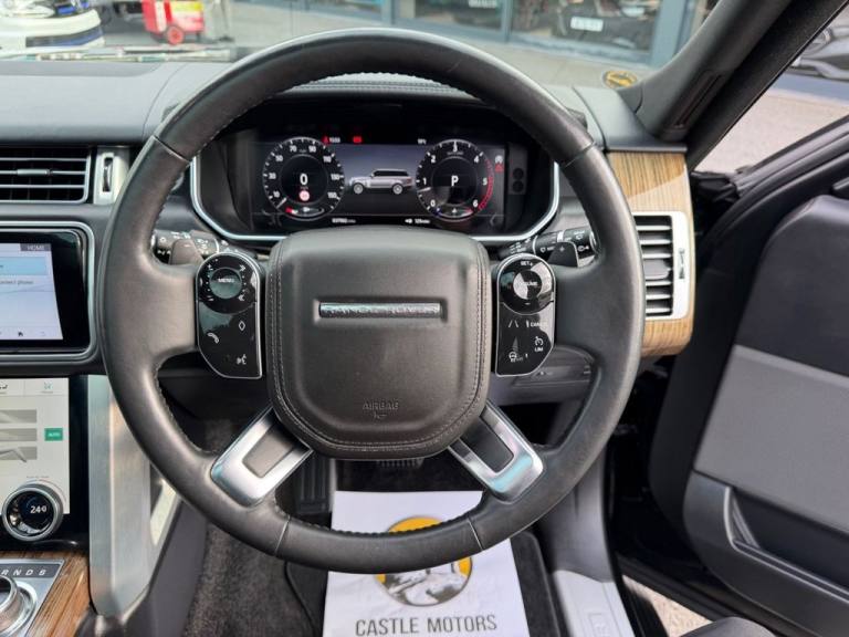 2020 70 RANGE ROVER 3.0 SD V6 VOGUE SE Diesel Auto with only 38,000 miles