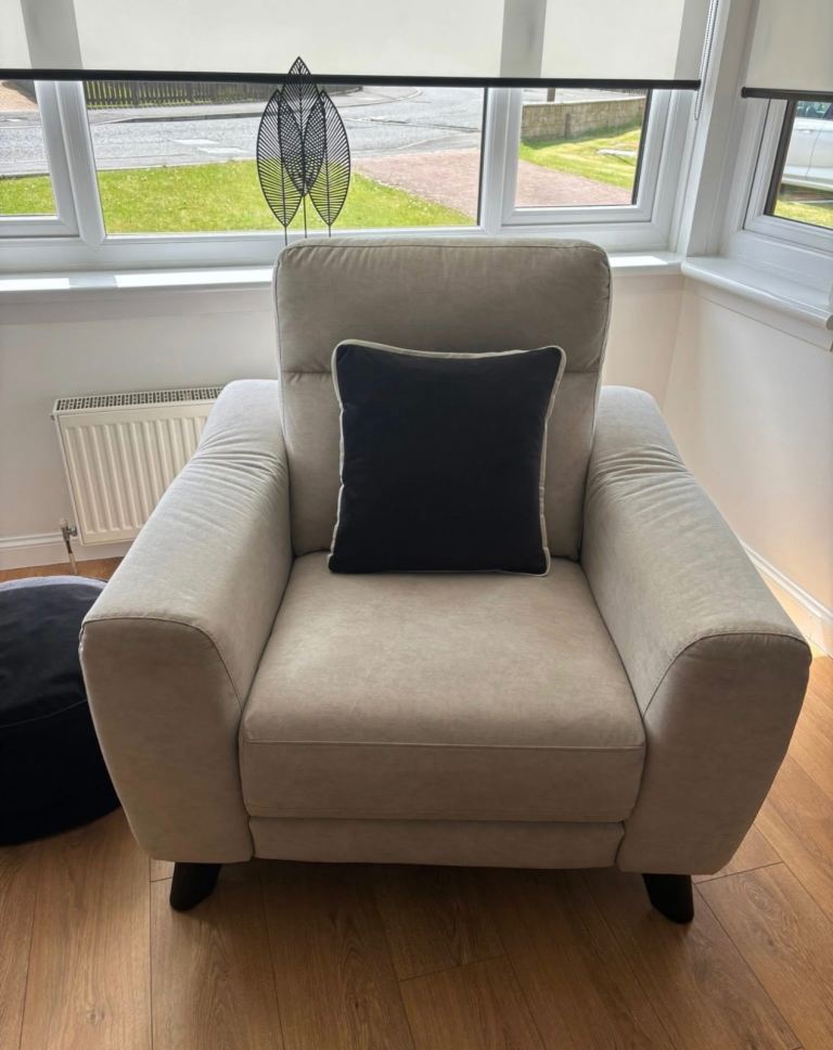 Comfy Beige Fabric suite- Great Condition