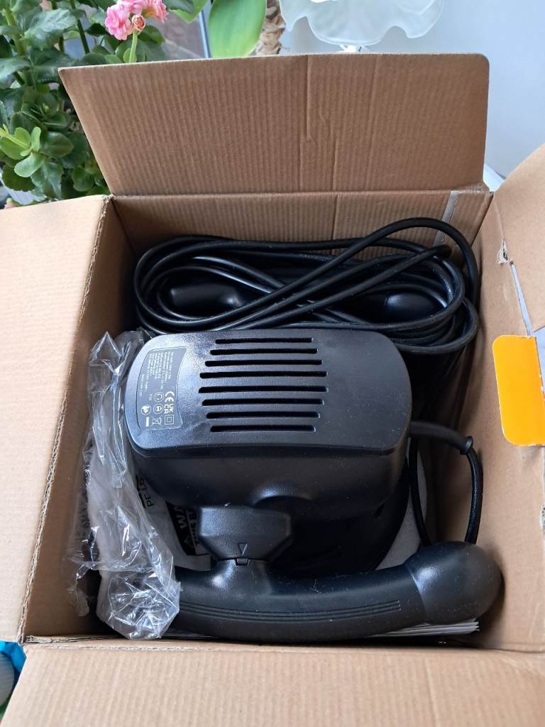 Halfords car polisher used twice.