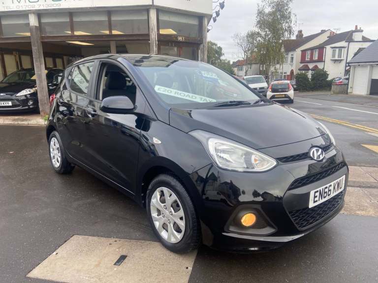 2016 66 Hyundai i10 1.0 SE 5-Door Black £20 Tax FSH 46000mls
