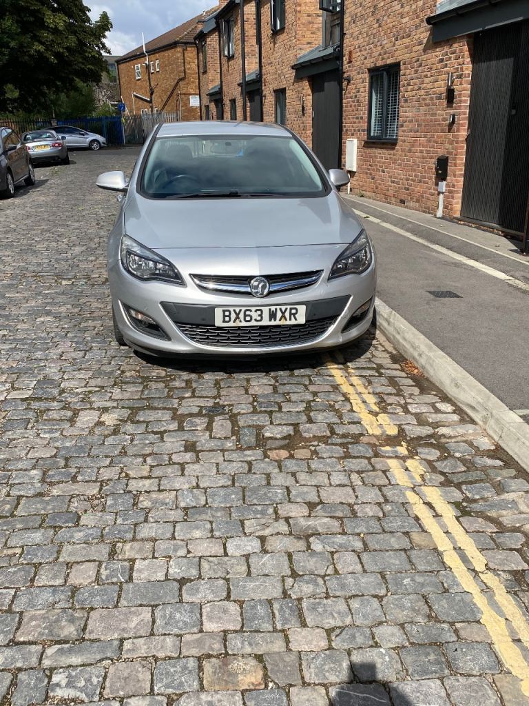 Vauxhall Astra 1.6 89k £1795 Ono Year. Must go soon