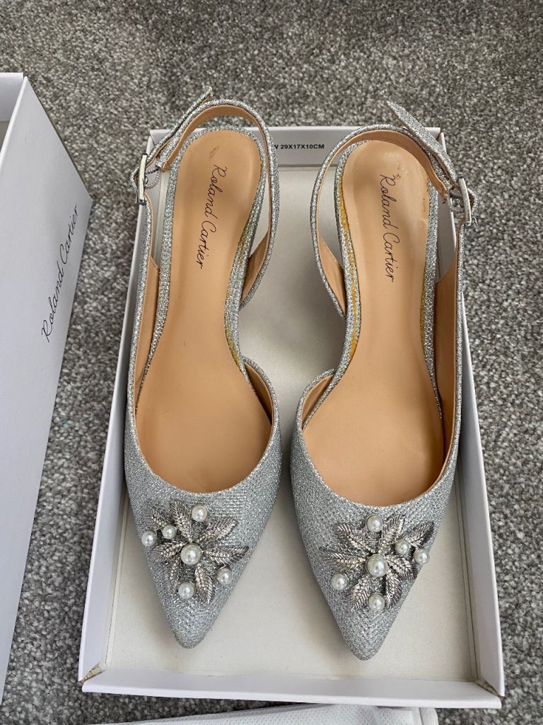 Silver/Metallic Pearl trim kitten heel shoes