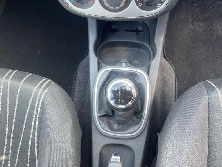 2009 Vauxhall Corsa 1.2i 16v Club 5dr HATCHBACK Petrol Manual