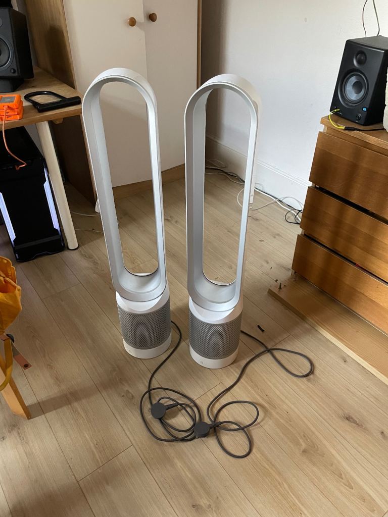 2x Dyson Fan TP02 Towers for Sale