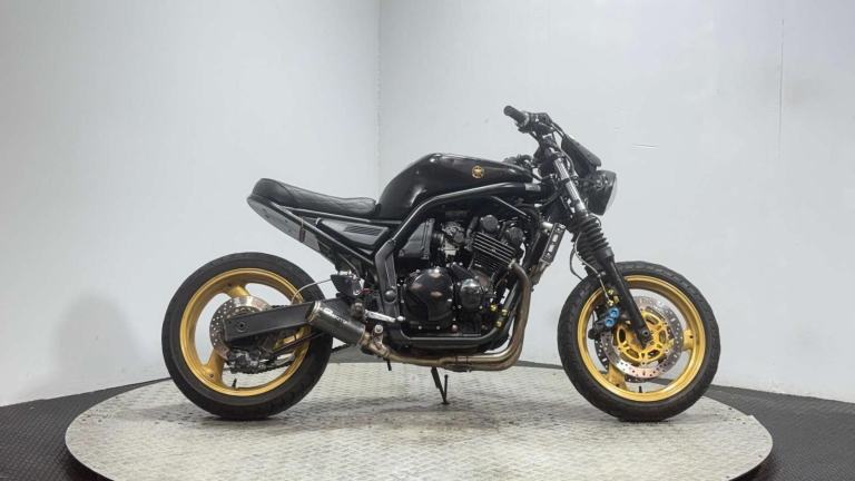 Yamaha FZS FAZER 1999 CUSTOM BUILD PROJECT BIKE 600CC SCRAMBLER