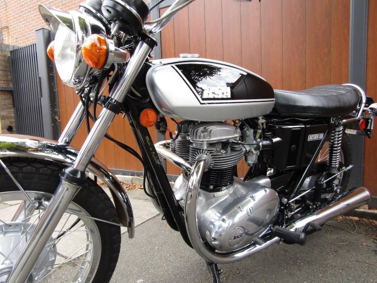 BSA 650 A65 * AMAZING CONDITION * FRESH OF THE FACTORY LINE *1972* WOW* LOOK *