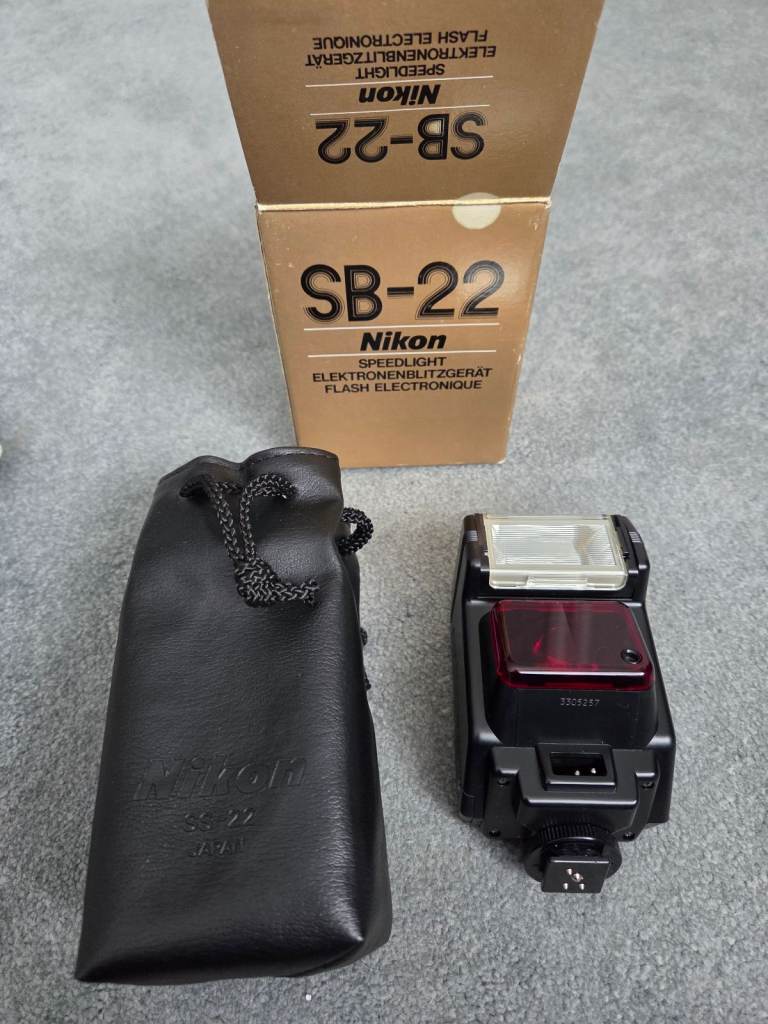 Nikon SB-22 Speedlight Flash for sale