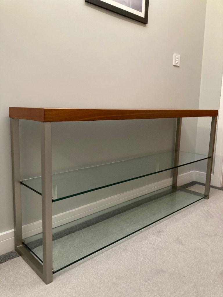 Boconcept display table 