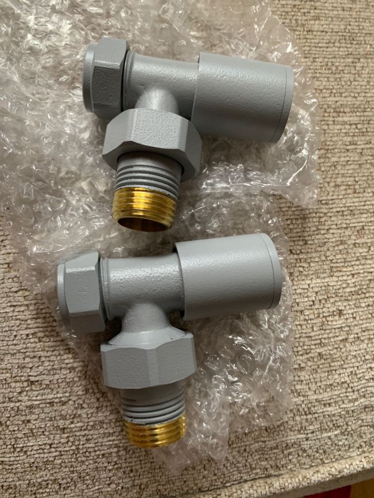 A box of 10 pairs of Straight Radiator Values Brand New 