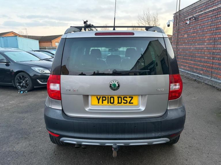 2010 Skoda Yeti 2.0 TDI CR Elegance 4x4 5dr HATCHBACK DIESEL Manual