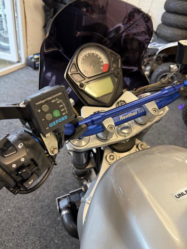 2003 Suzuki SV1000 Unfaired Naked - just 16k - 12 month mot -Stunning condition 