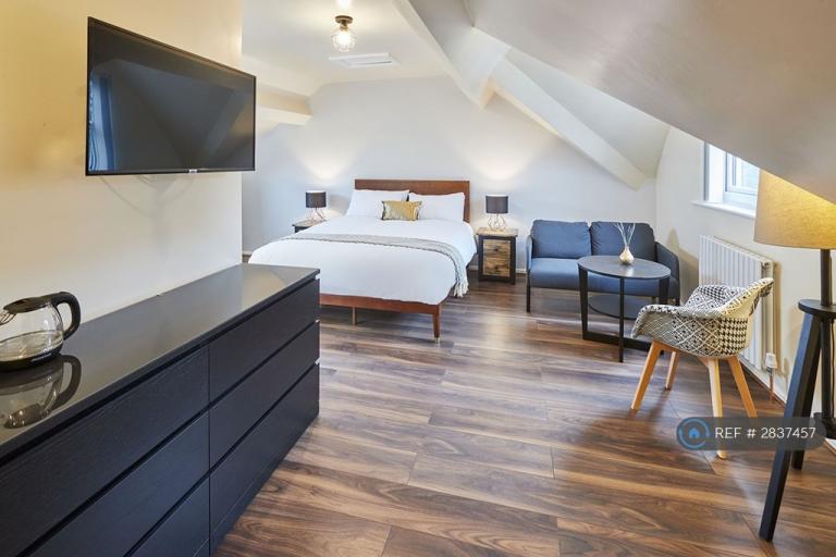 Studio flat in Marton Avenue, Middlesbrough, TS4 (#2837457)